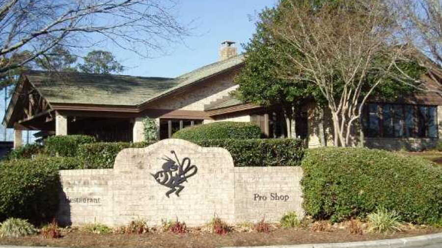 Honey Bee GC: Pro shop