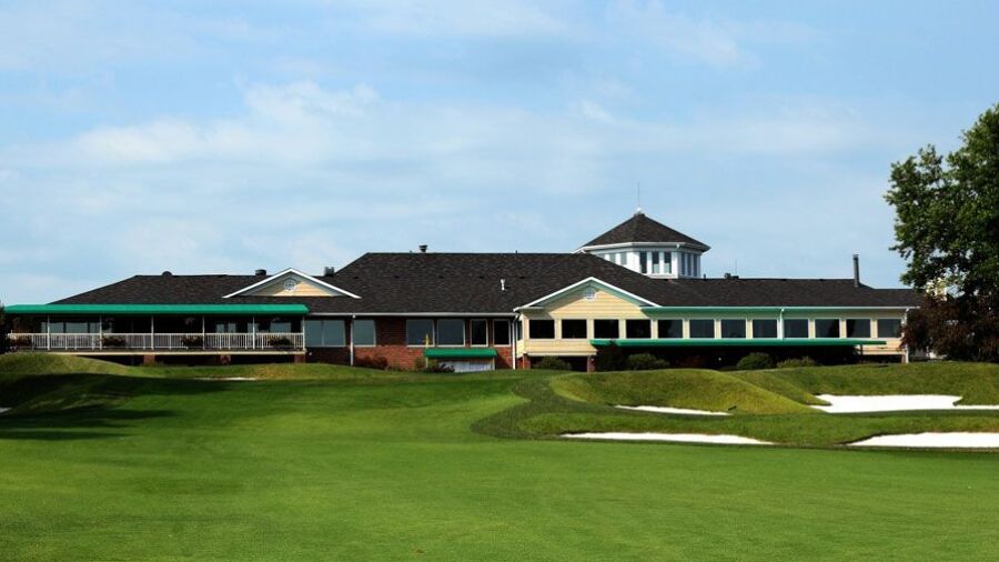 Forest Hills CC: Clubhouse