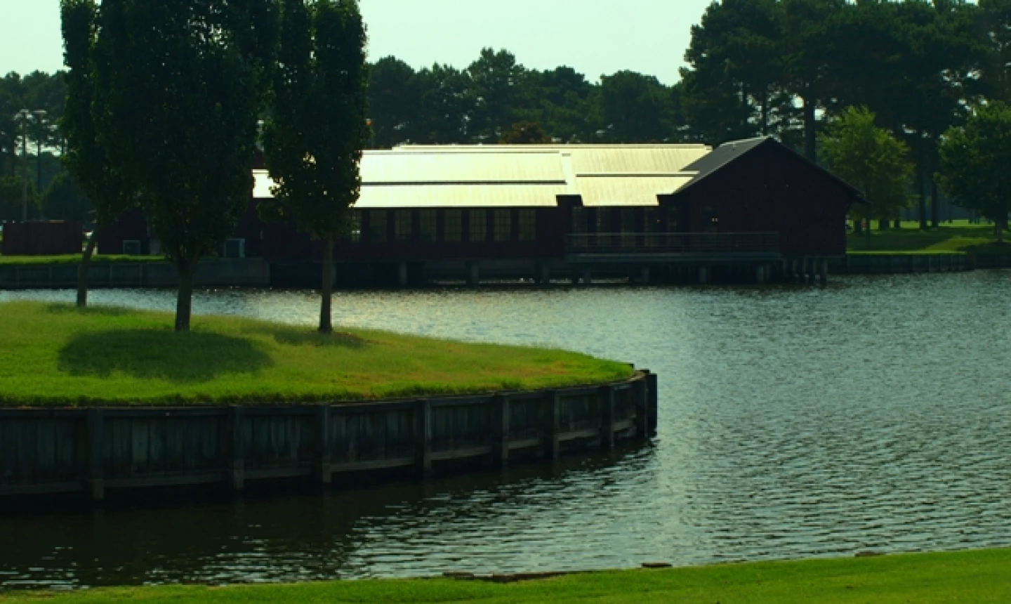Man O' War Golf Club - clubhouse