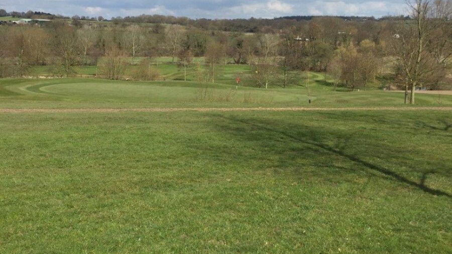 Colne Valley Golf Club: 6th Green
