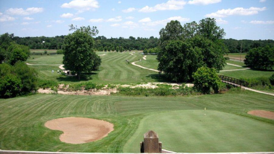 Woodlands GC: Clubhouse terrace