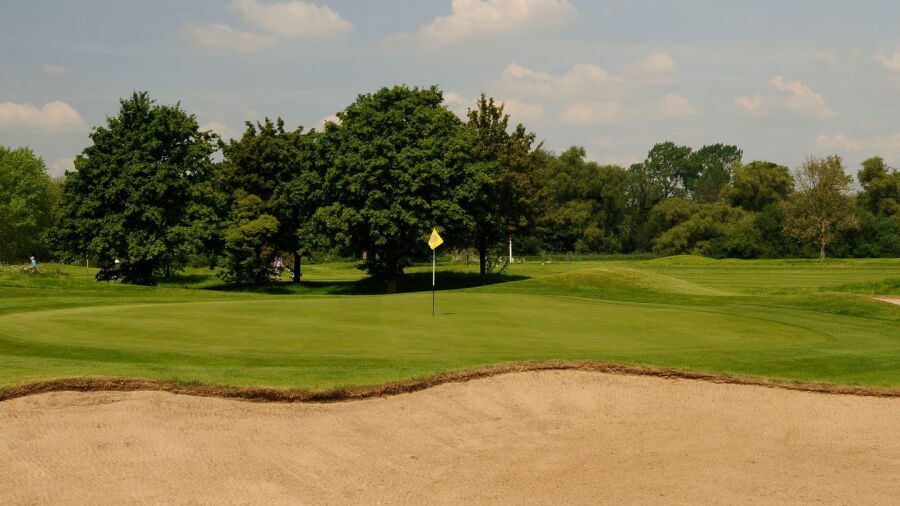 Royal Mid-Surrey GC - Pam Barton: #12