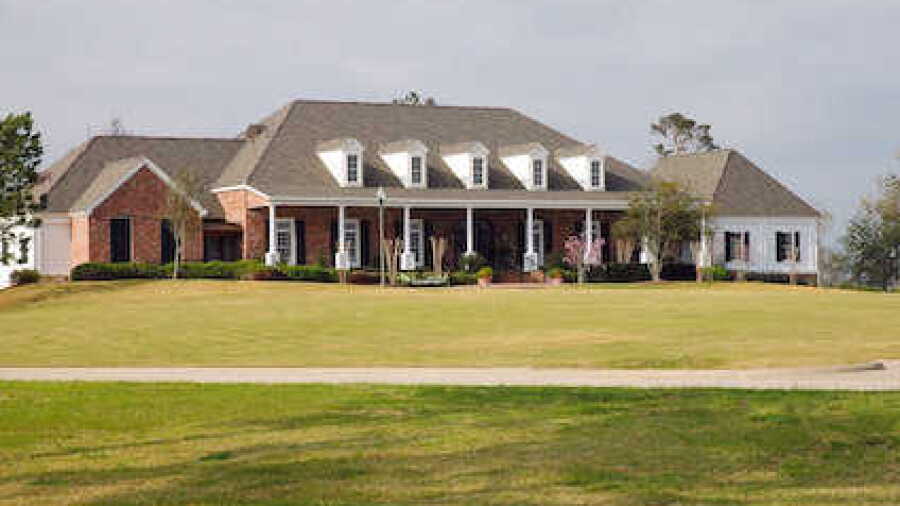 Gray Plantation: Clubhouse