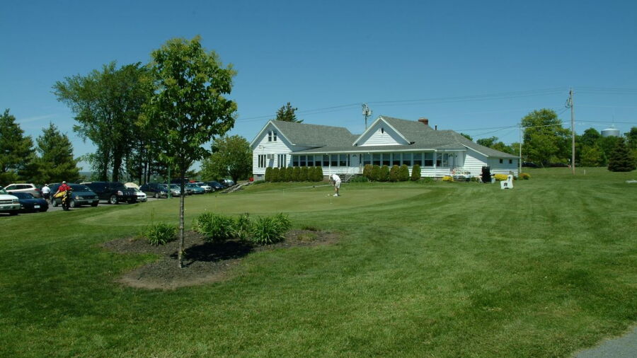 Watertown GC: Clubhouse