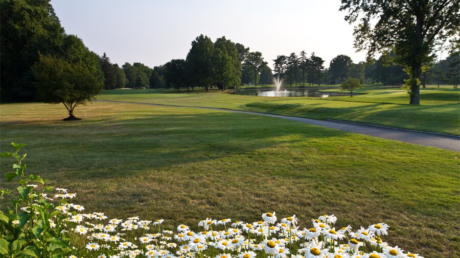 Brandywine Country Club - clubhouse patio