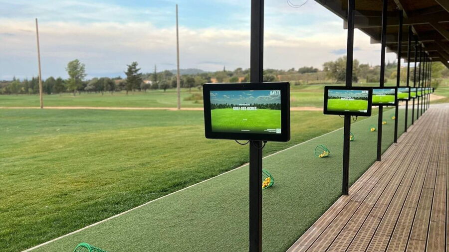 Domaine des Hautes Garrigues - Ocres de Villars GC: Driving range