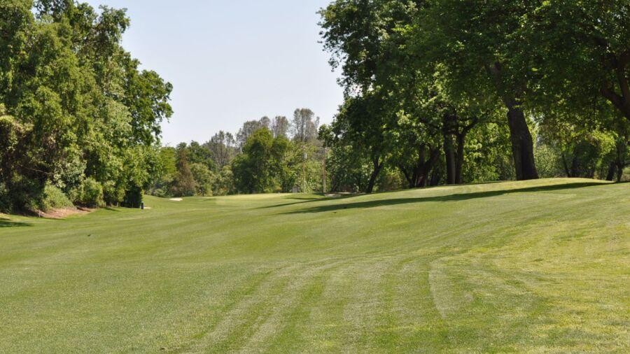 Riverview G & CC: #18