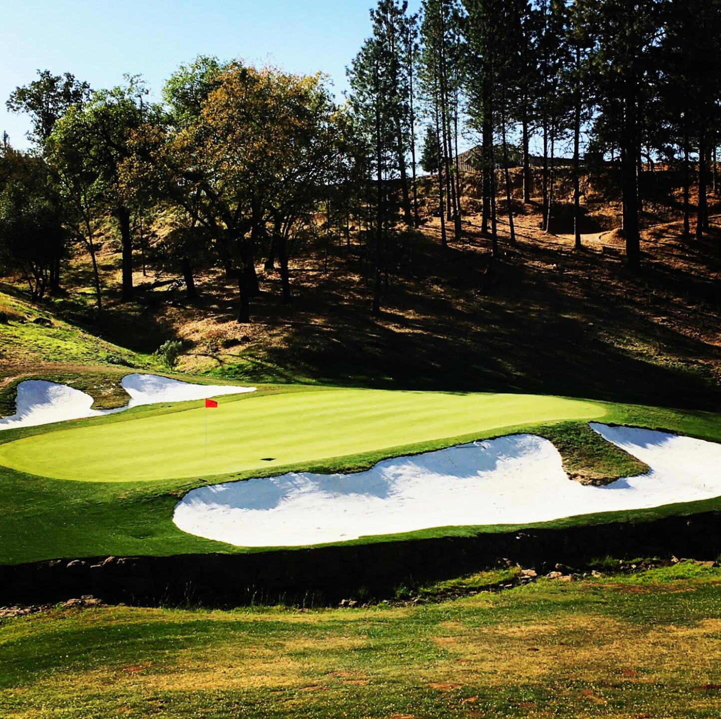 18th Hole (Photo submitted by gvXJCpwbFfA8ZPh6ivrm on 11/08/2019)