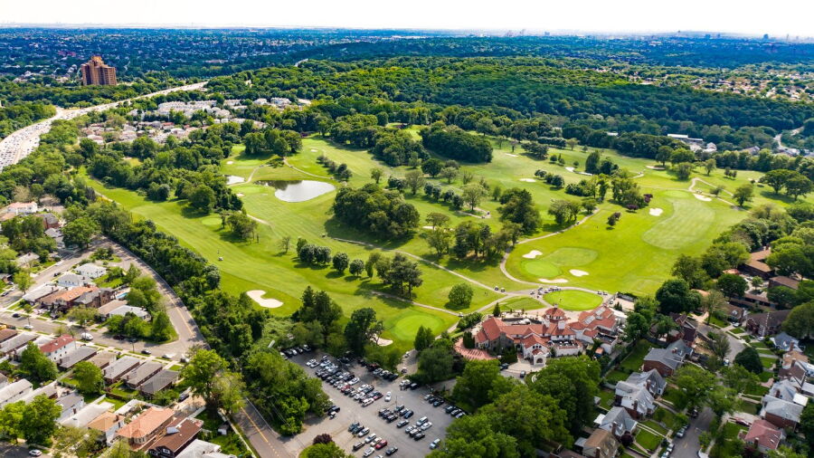 Douglaston GC: Aerial View