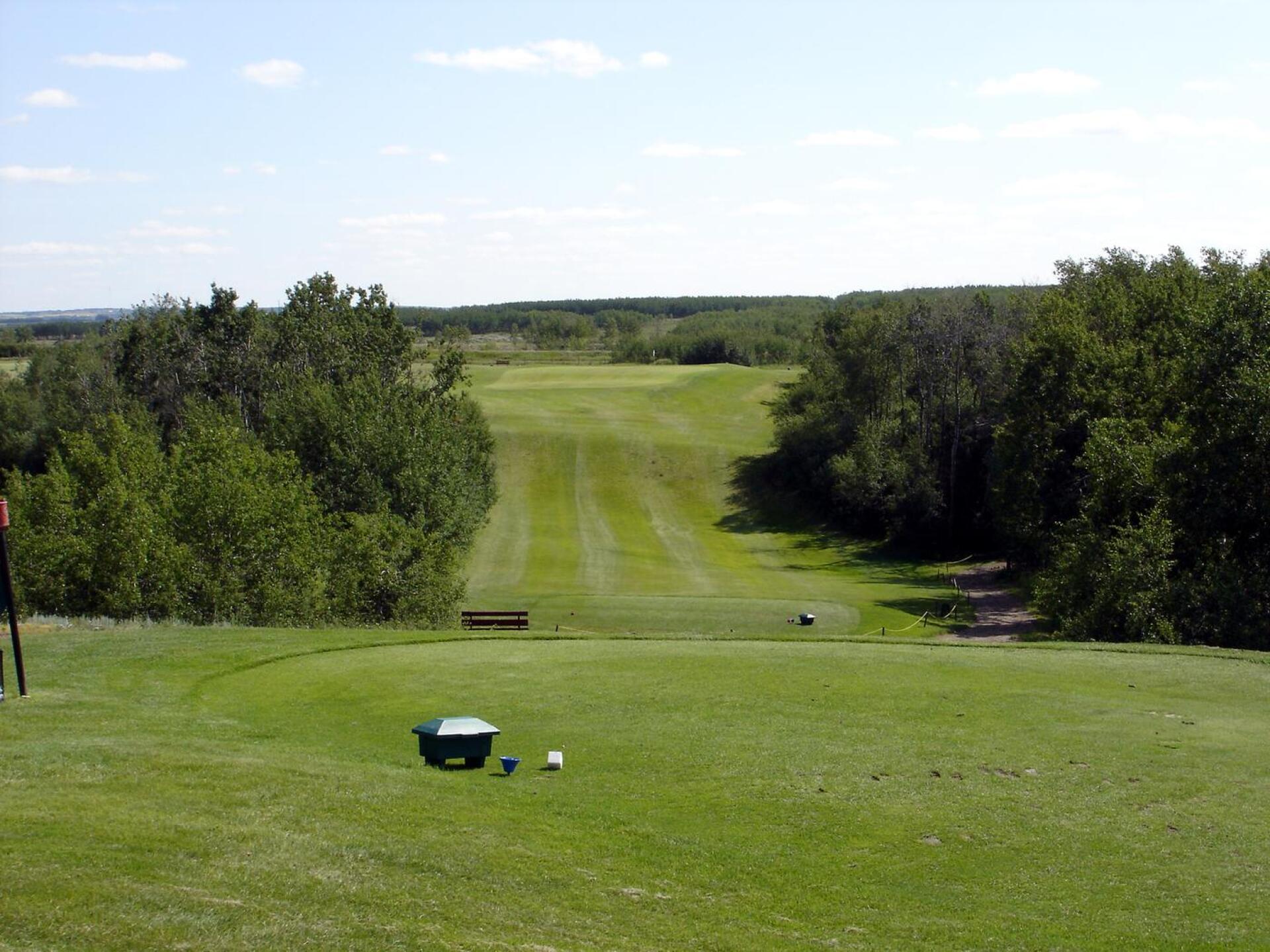 Elk Point G&CC, Hole 6, Par 3, 212 yds (Photo submitted by DYakimec on 04/02/2017)
