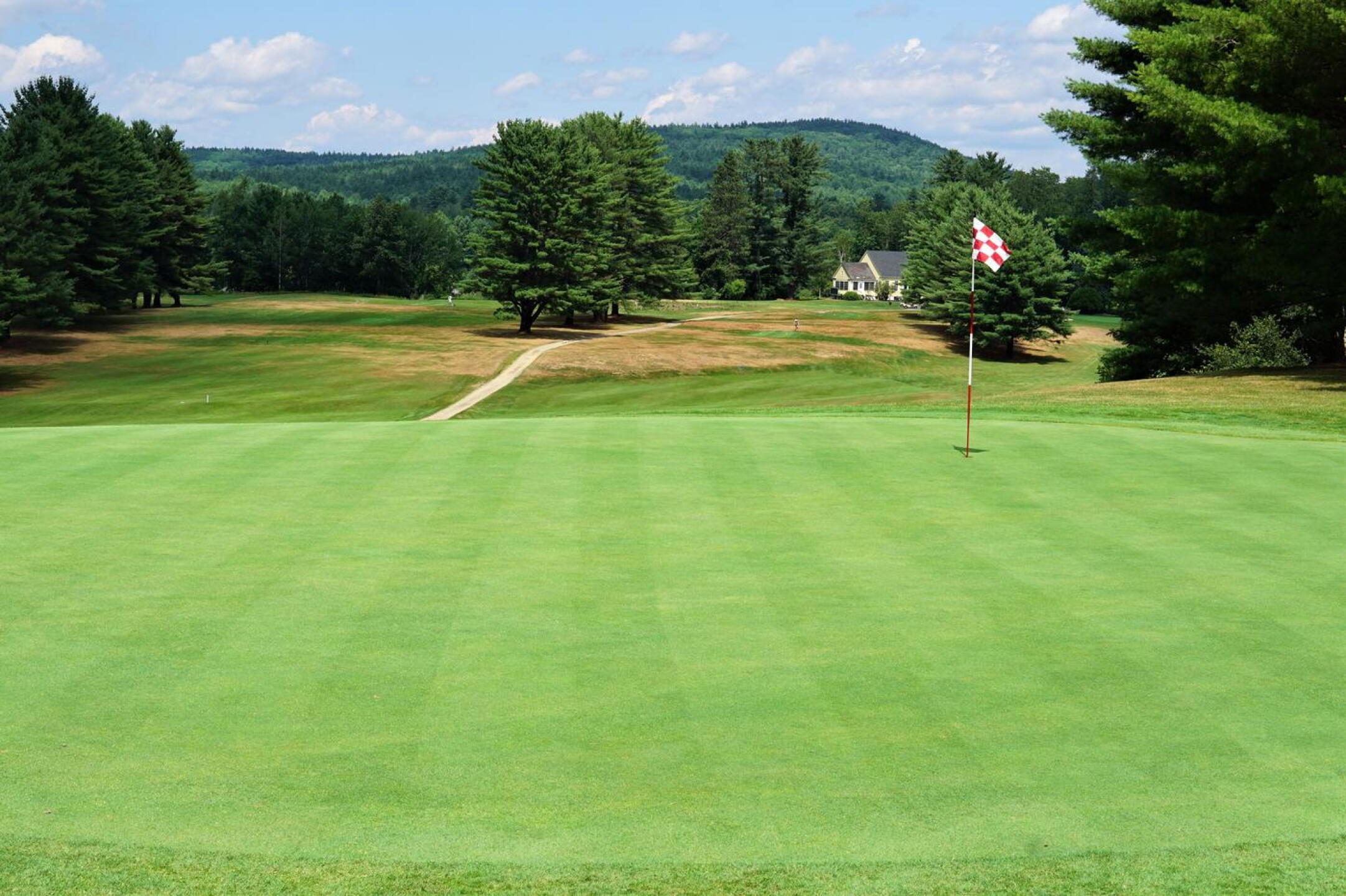1st Hole: Par-4, 360. The green, situated on top of a very tall upslope that is part of the course’s top tier, is no easy target. (Photo submitted by AptlyLinked on 07/21/2022)