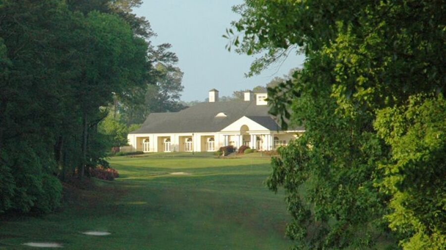Highland CC: Clubhouse
