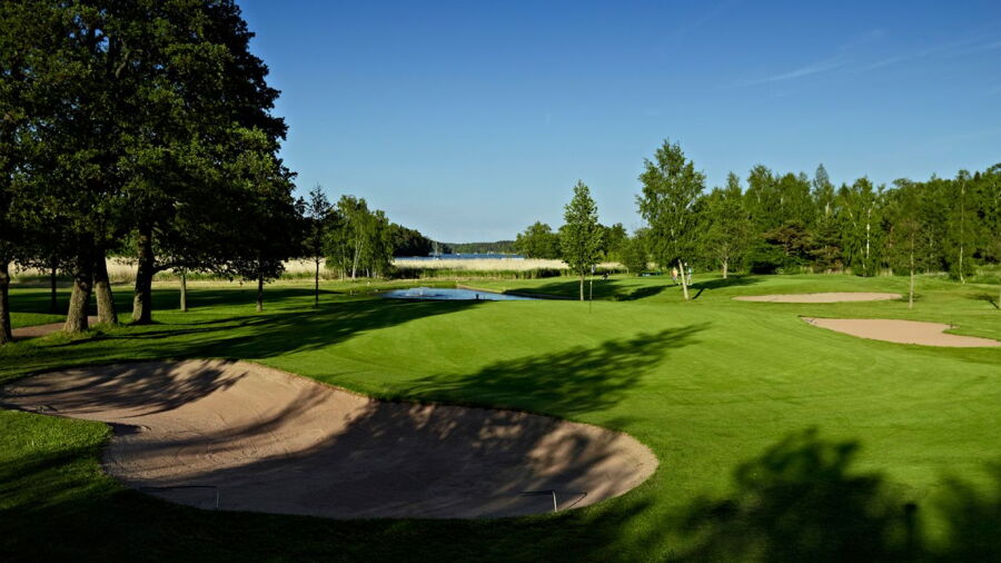 Aura Golf