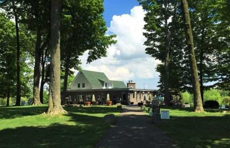 Golf des Arpents Verts Par3 Course in SaintMathieudeBeloeil