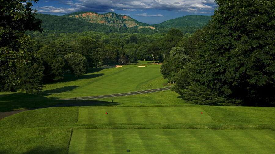 Paramount CC: View from #7