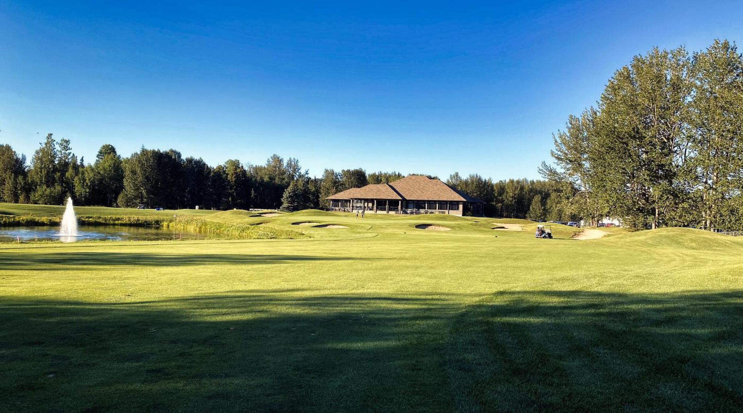 Whitecourt G&CC, Hole 18, Par 5, 501 yds (Photo submitted by DYakimec on 08/29/2022)