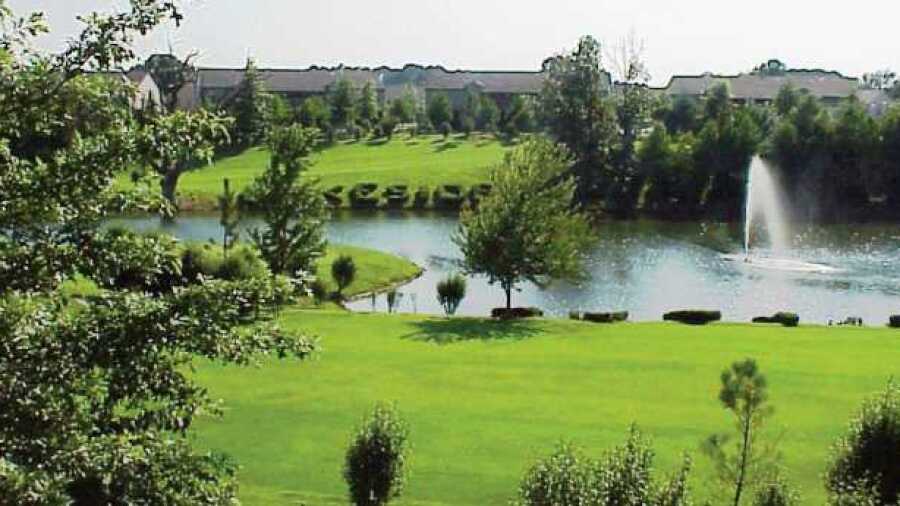 Lakeside Village Golf & Athletic Club