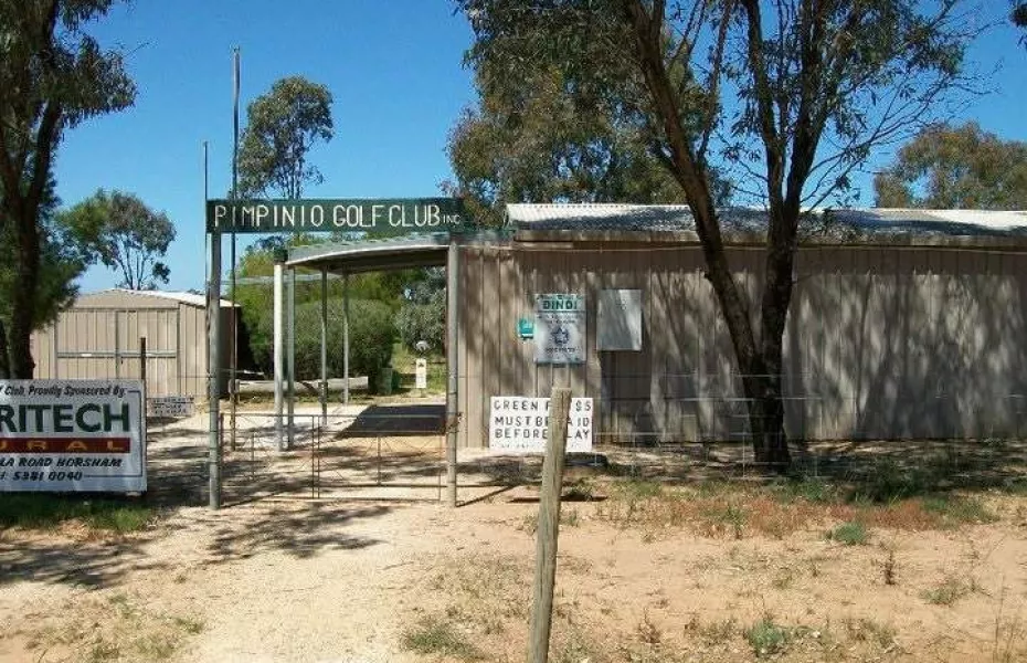 Pimpinio Golf Club entrance