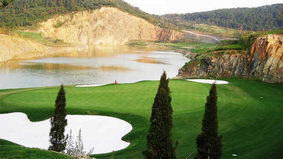 Admirals GC at Nine Dragons