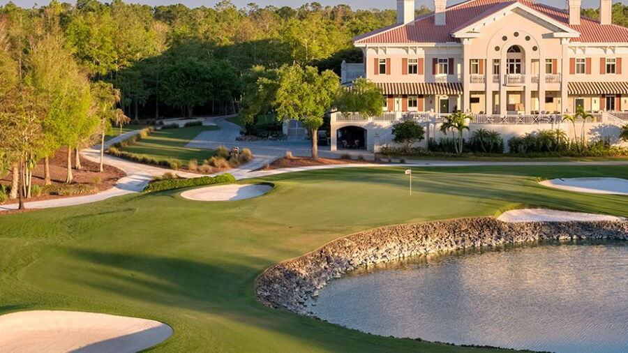 Naples National GC: Clubhouse