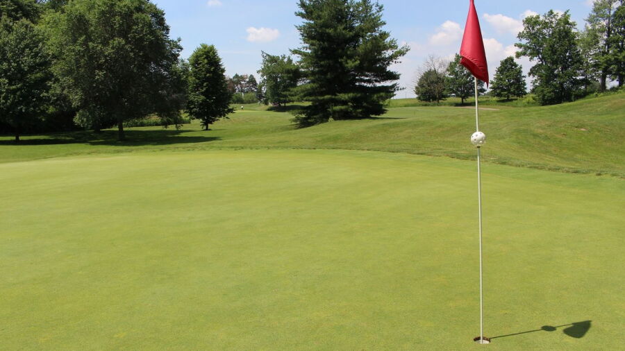 Hawks Nest GC