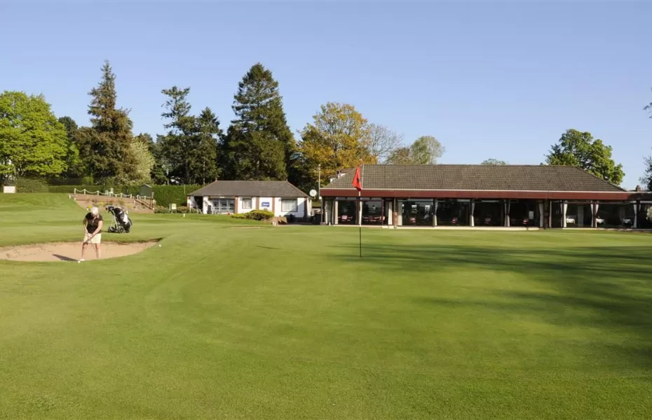 Dumfries and County GC: #18 & clubhouse
