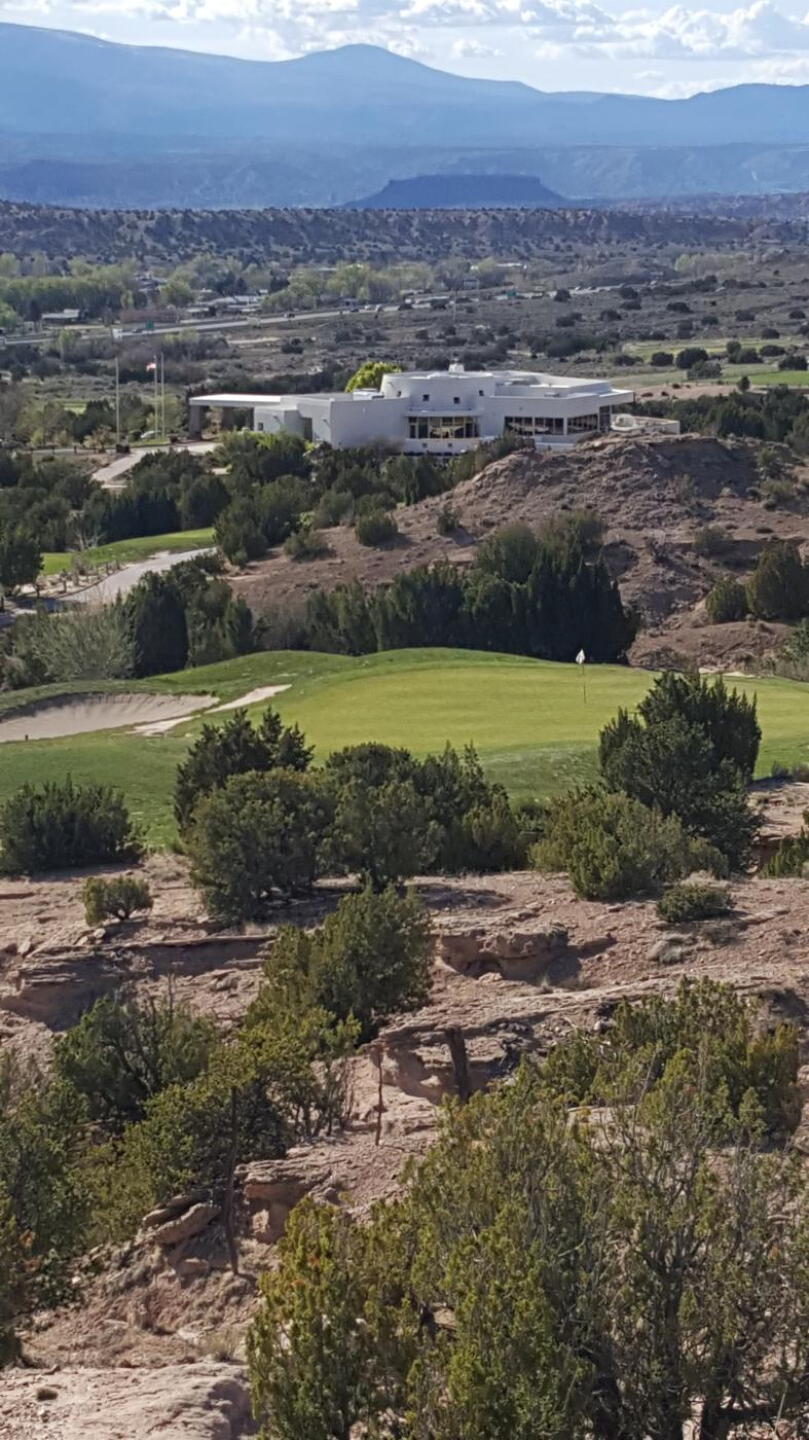Mountain views (Photo submitted by AnnemarieM on 04/26/2019)