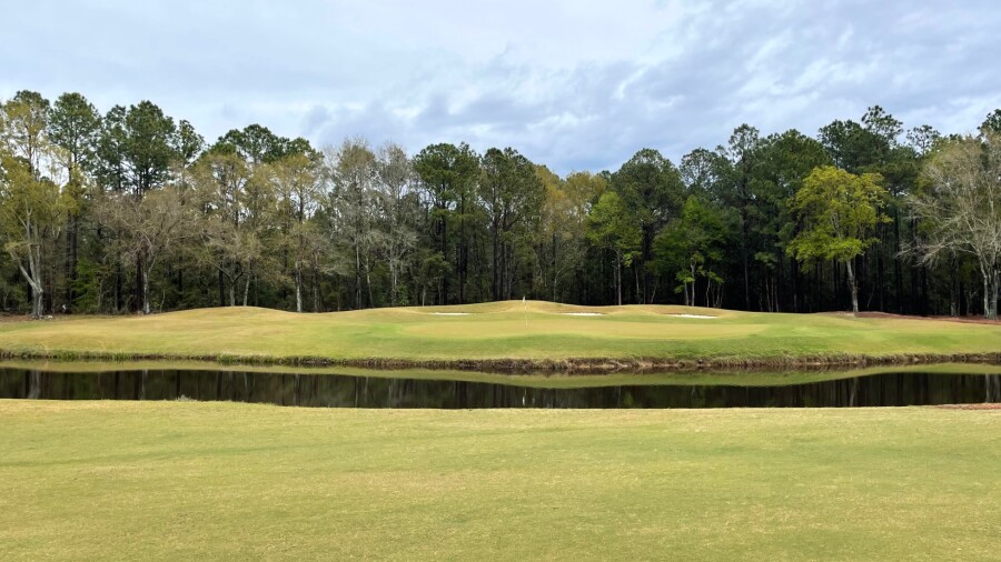 Shell Landing Golf Club - water