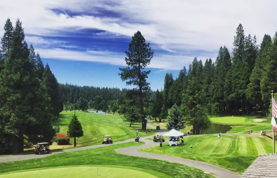 Sequoia Woods CC: Practice area