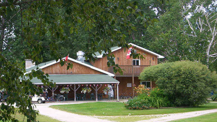 Brookwood Brae: Clubhouse