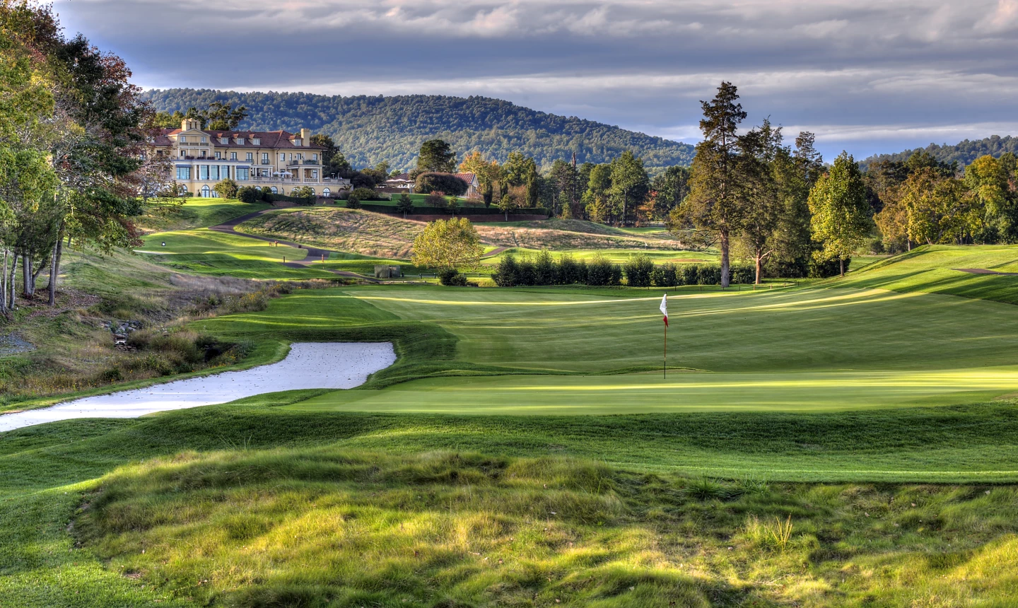 Full Cry golf course - Keswick Hall - hole 1