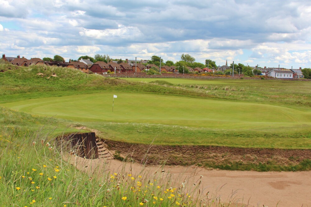 Prestwick Golf Club - Old Course - hole 17