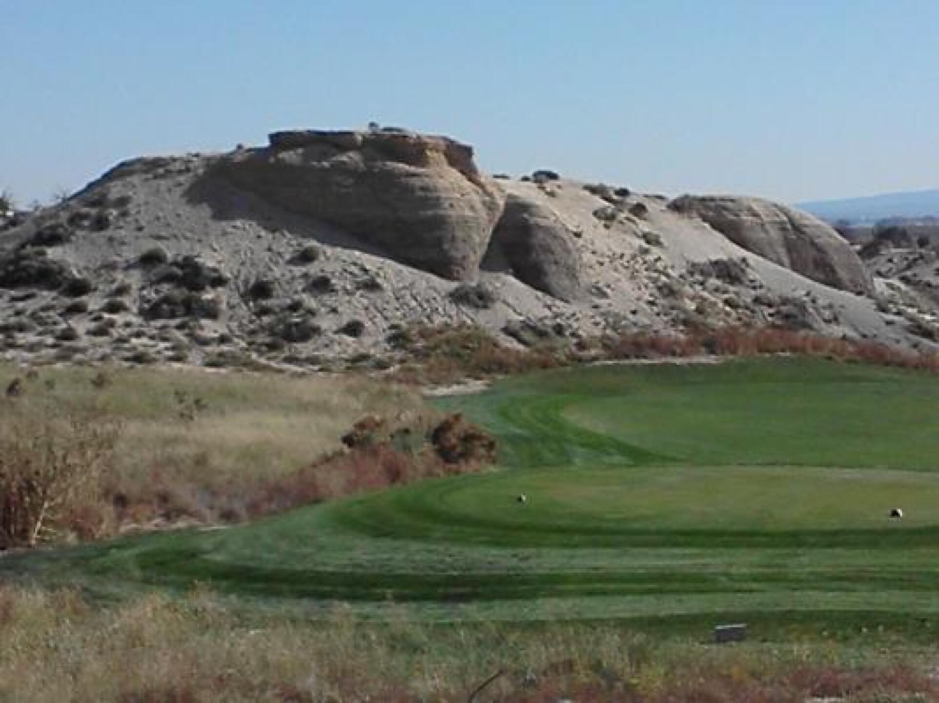 Hole 16 Rock Formation (Photo submitted by lraff1 on 10/18/2013)