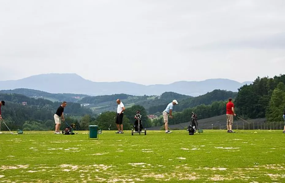 Ararat Valley CC: Driving range