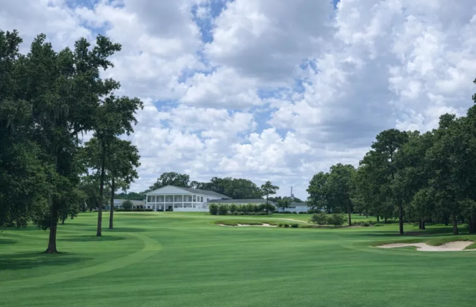 Golden Hills GCC: Clubhouse