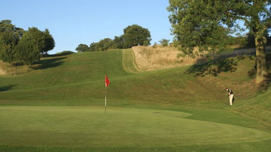 Manor GC: #16