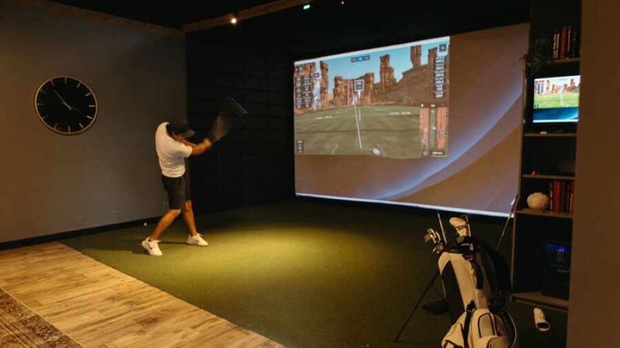 SwingEasy Golf Club - Costa Mesa