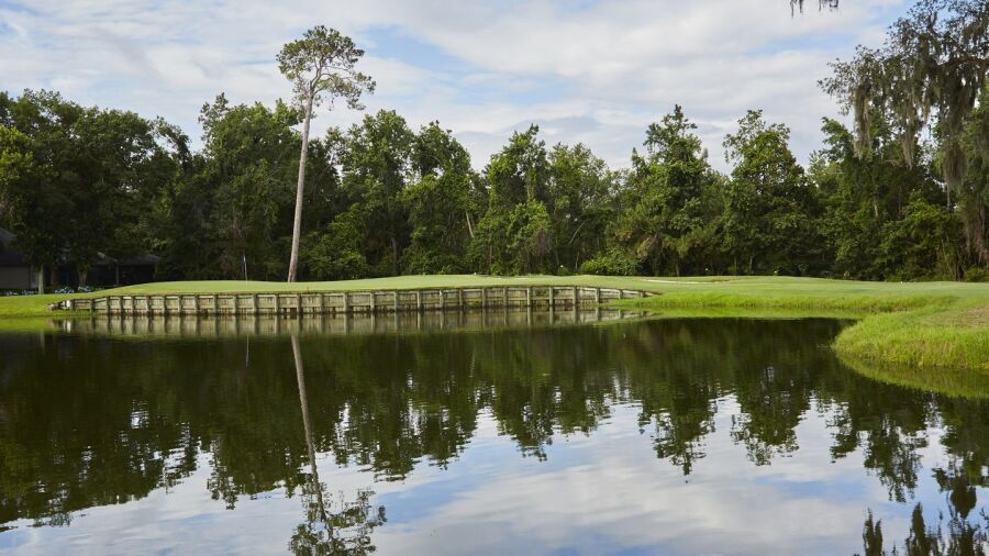 Queen's Harbour Yacht & CC: #3