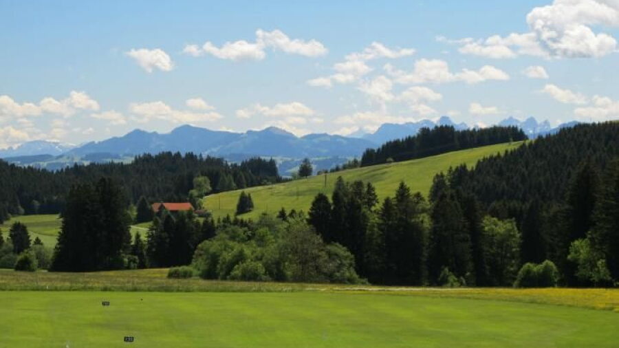 Hellengerst GC: driving range