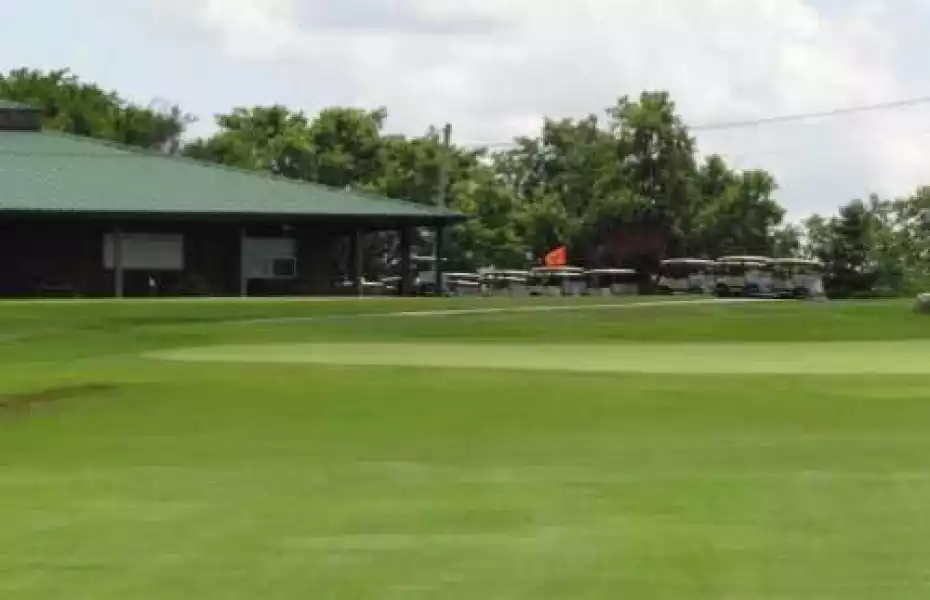 Stoneybrook GC: Clubhouse