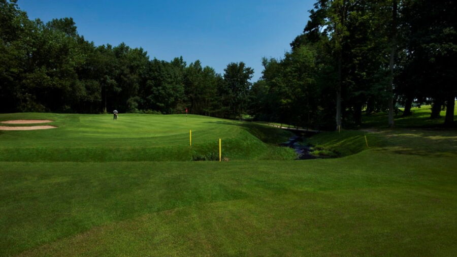 12th on the Earls course