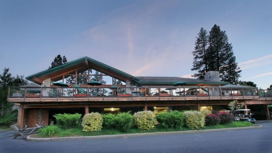 Alta Sierra CC: Clubhouse