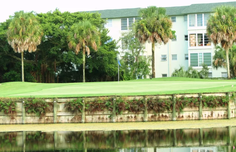 Crystal Lake CC - Crystal Lake: #18