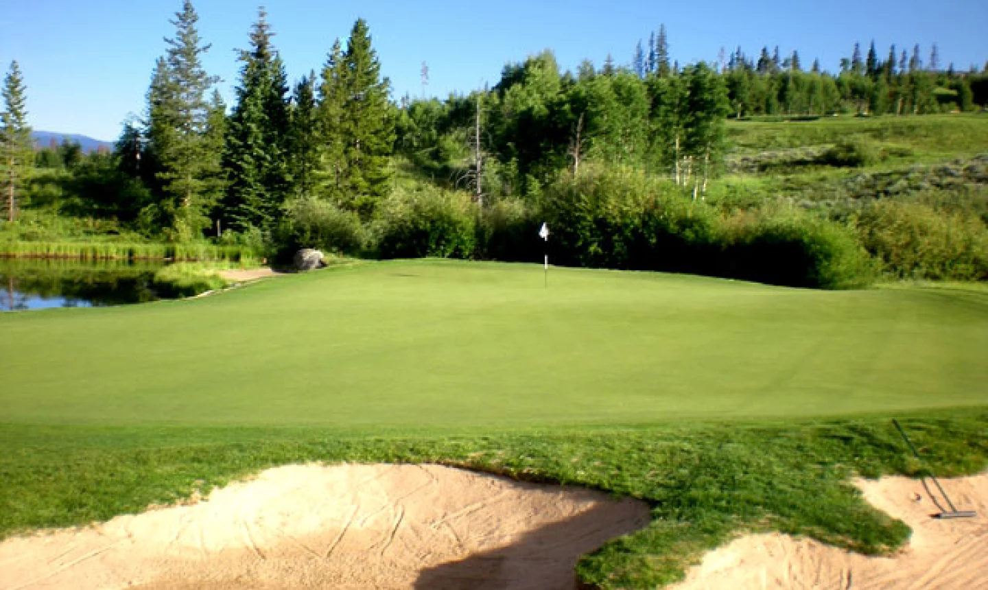 Raven Golf Club at Three Peaks - Hole 14