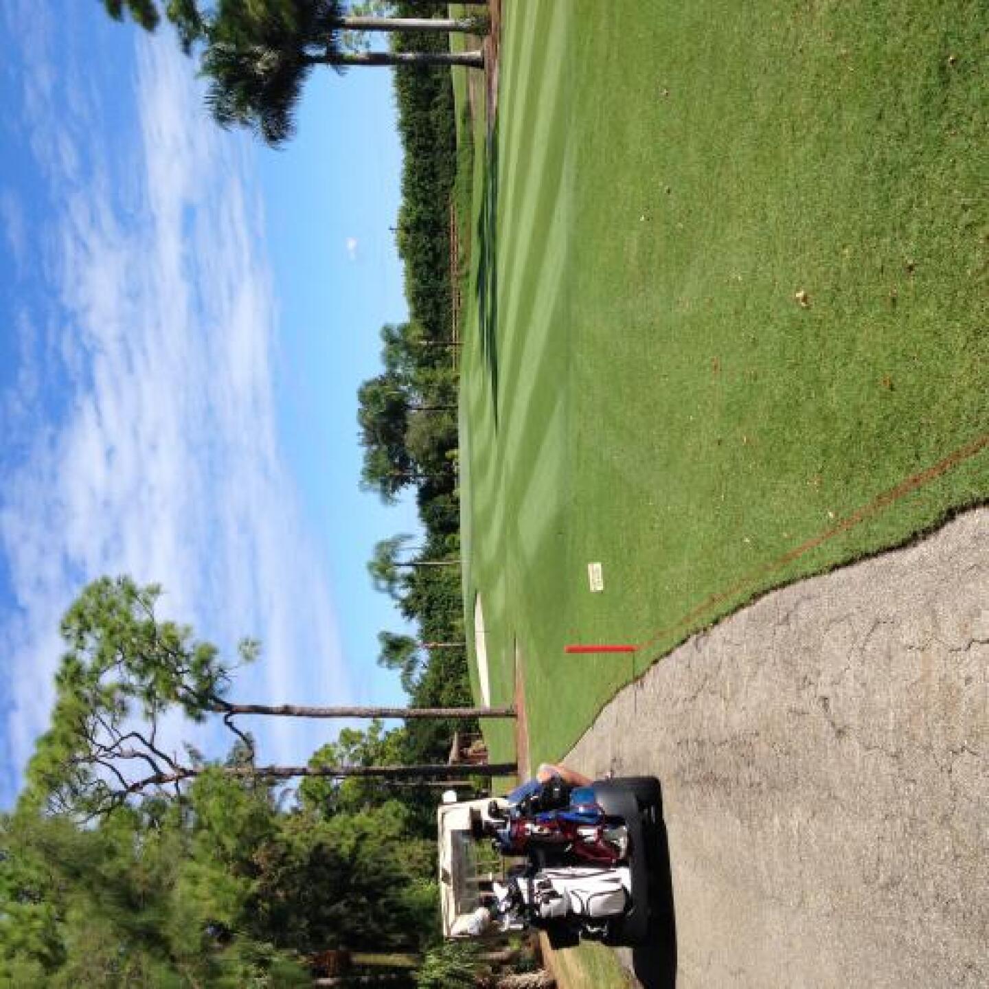 Par 3 15th Hole (Photo submitted by u000007992468 on 10/20/2013)