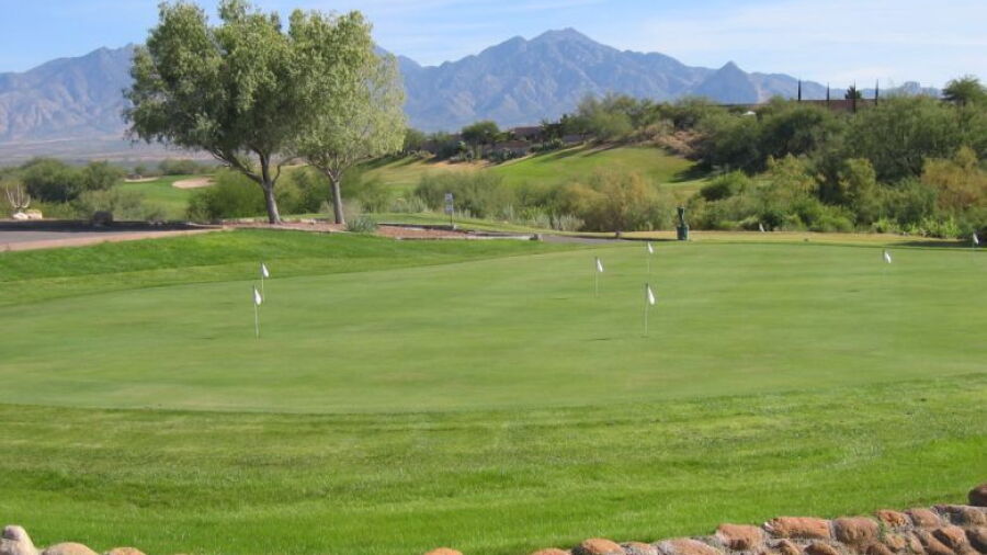 Canoa Hills GC: putting green