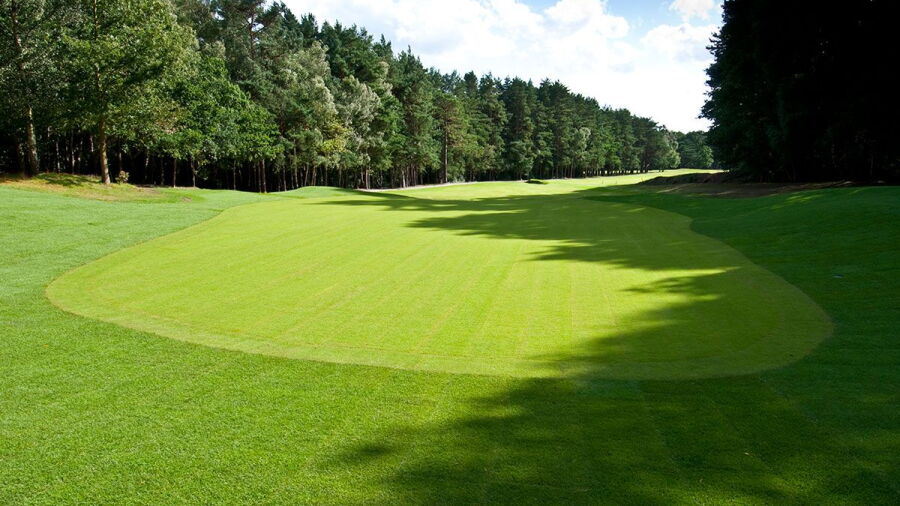Wentworth Golf Club - West: #13