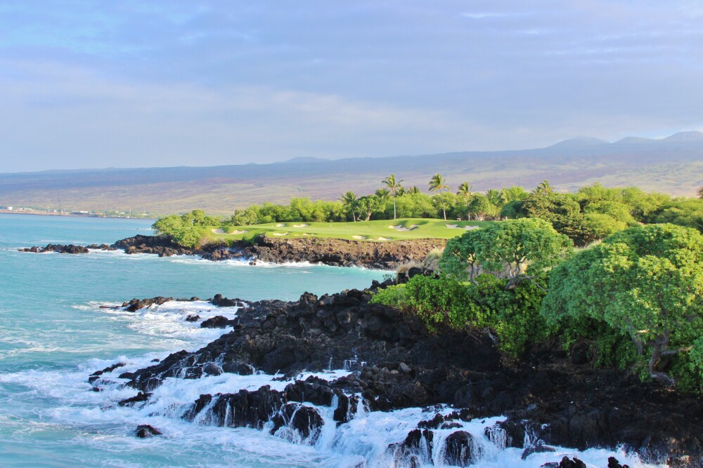 Mauna Kea Golf Course - hole 3 tee