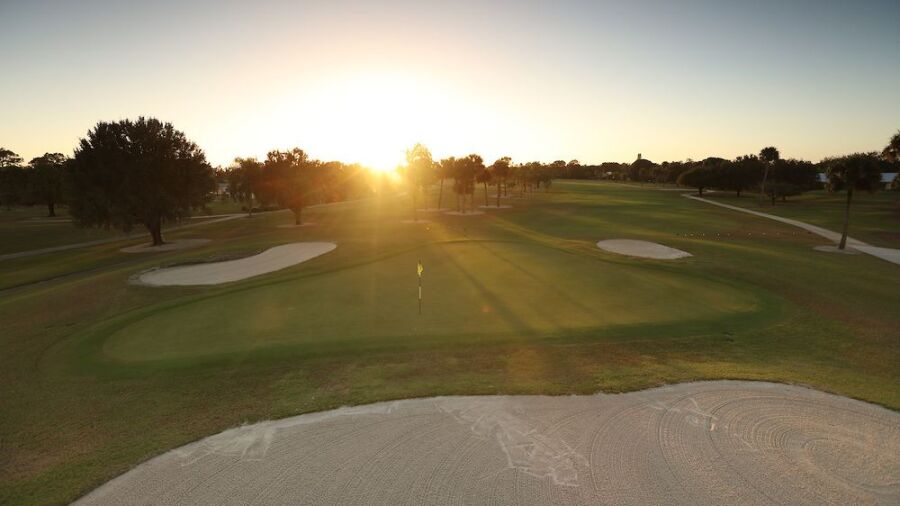 San Carlos GC: #9