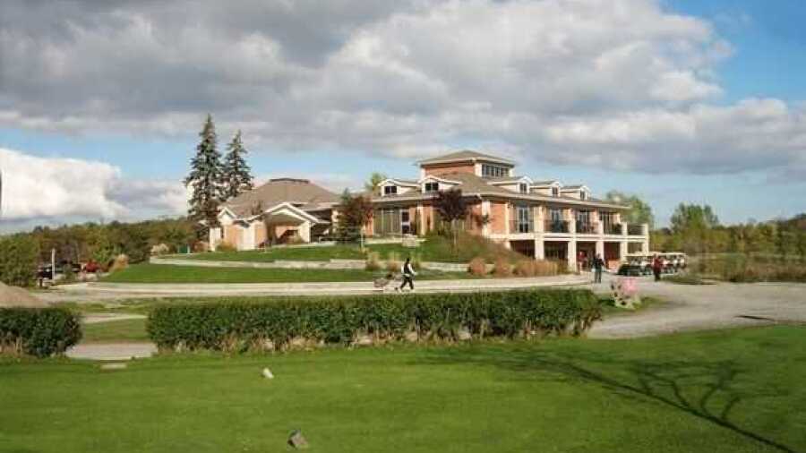 Pelham Hills GCC: clubhouse